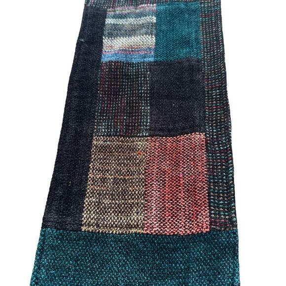 Patchwork Scarf with Multicolor Design - Picture 6 of 7